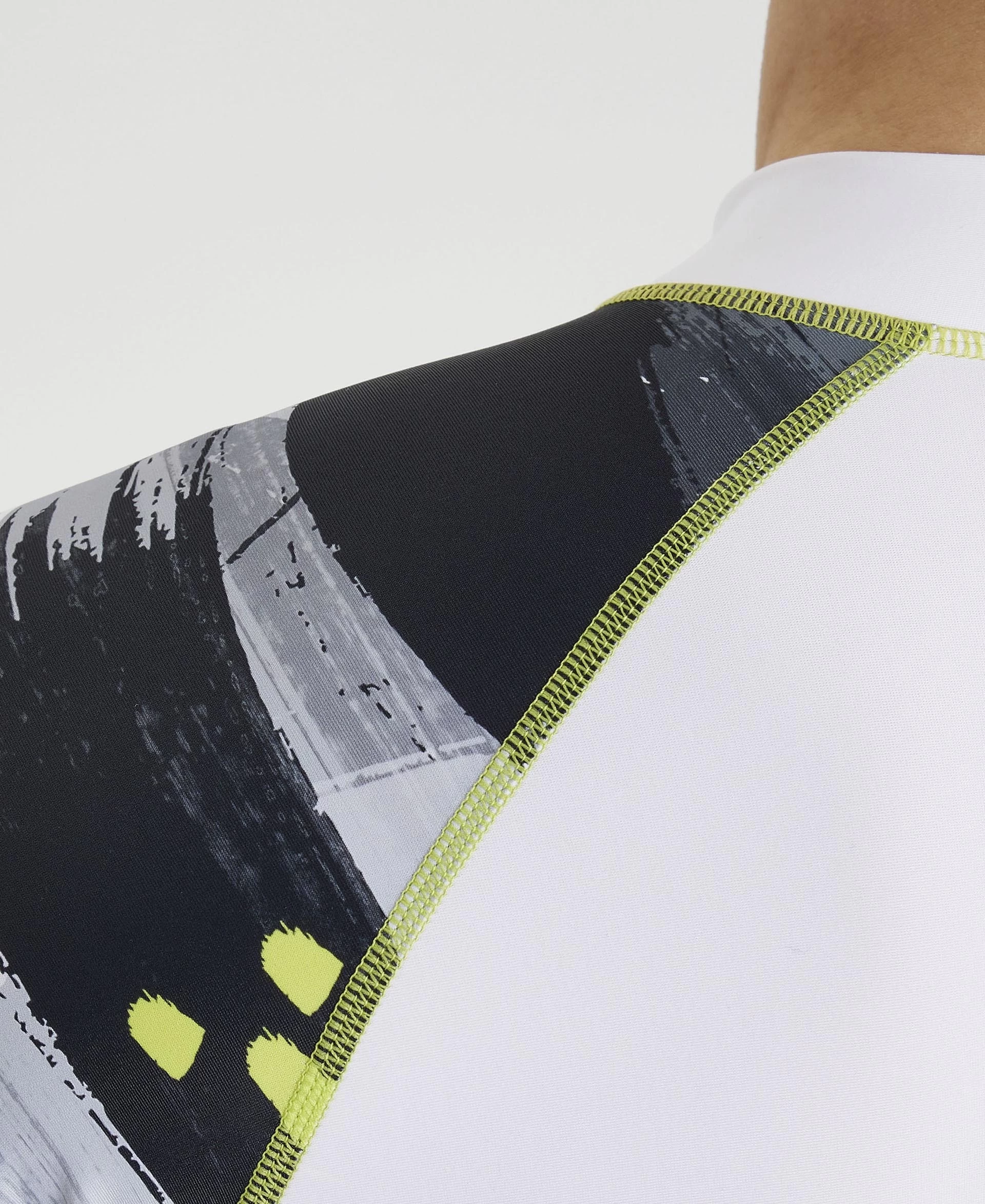 Arena Men's Short Sleeve Rash Guard 5 Arena Men's Short Sleeve Rash Guard - Image 3