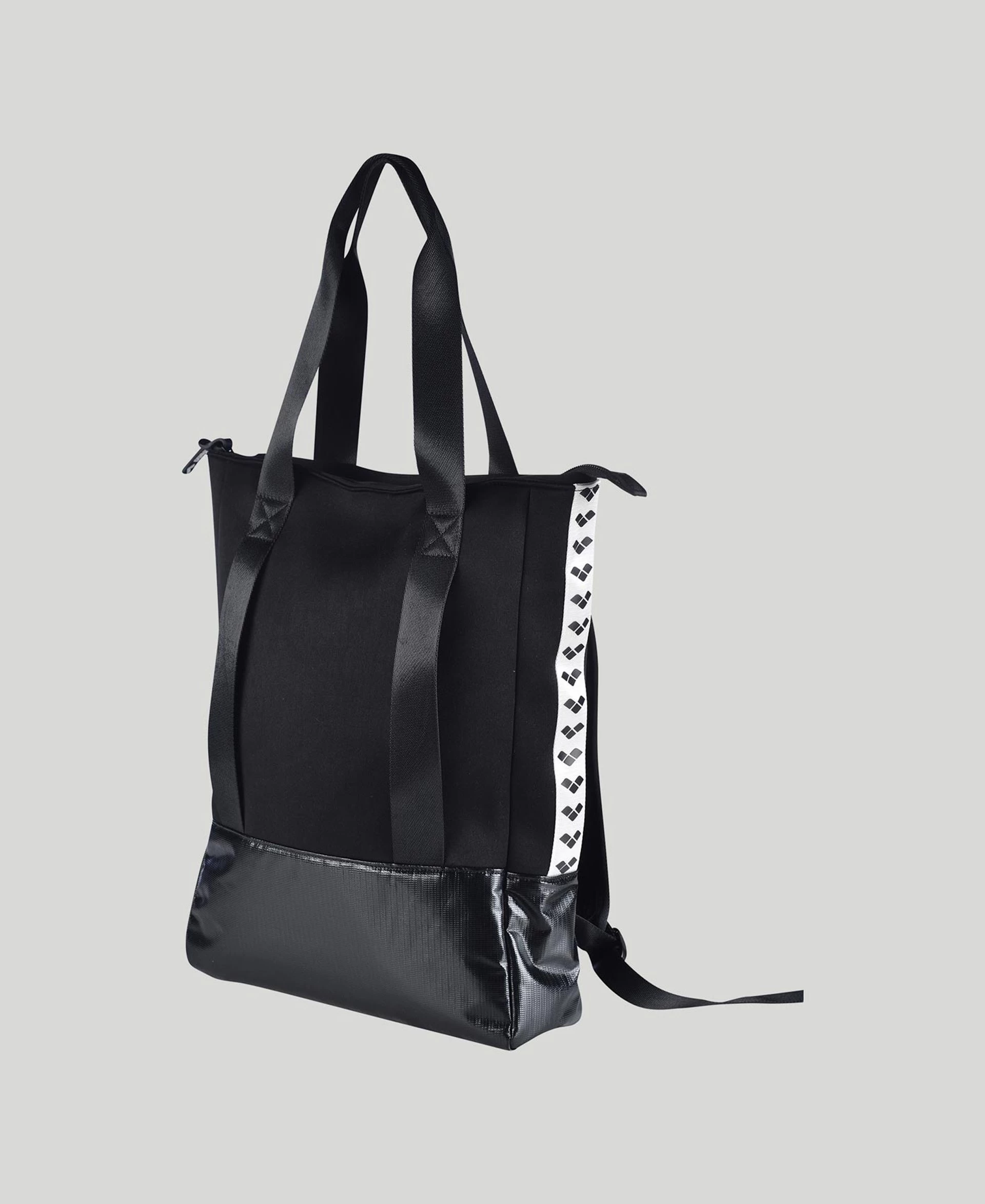 Arena Fast Tote All-Black 8 Arena Fast Tote All-Black - Image 6
