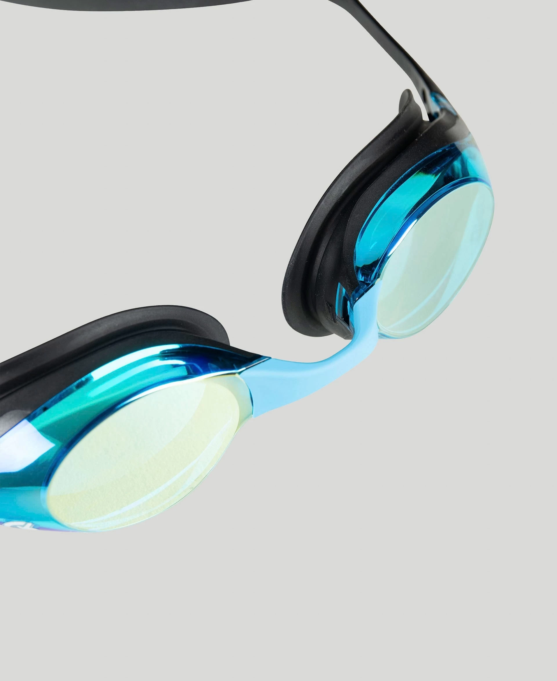 Arena Diamonds Cobra Swipe Mirror 10 Arena Diamonds Cobra Swipe Mirror - Image 8