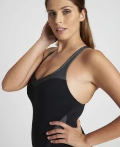 Arena Isabel Light Cross Back One Piece -Arena Shop ftp m magentoproduct photos004713510 004 xl