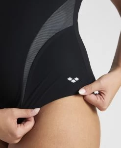 Arena Women's Isabel Light Cross Back One Piece PLUS -Arena Shop ftp m magentoproduct photos004805510 005 xl