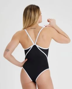 Arena Icons Solid Super Free Back One Piece 23 Arena Icons Solid Super Free Back One Piece -Arena Shop ftp m magentoproduct photos005038501 002 xl