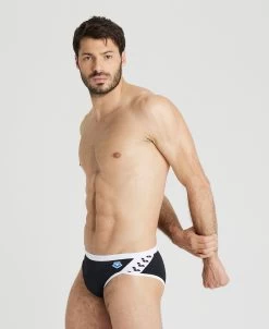 Arena Men's Icons Brief -Arena Shop ftp m magentoproduct photos005045501 001 xl