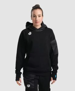 Arena Hooded Tech Sweatshirt -Arena Shop ftp m magentoproduct photos005589500 003 xl